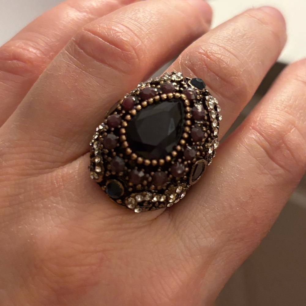 Elegant Blue and Red Gemstone Ring